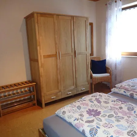 Loeber Apartment *